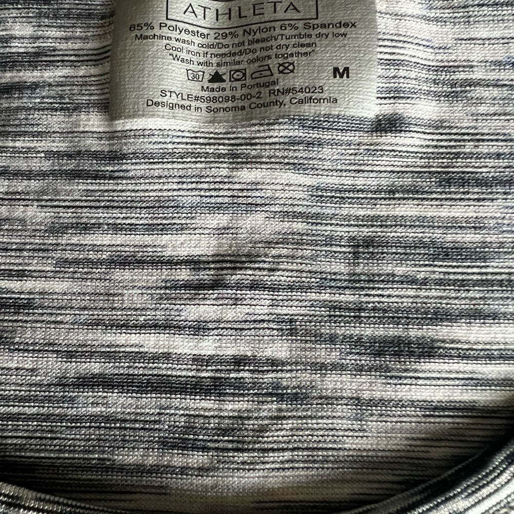 Athleta top medium - Picture 4 of 8